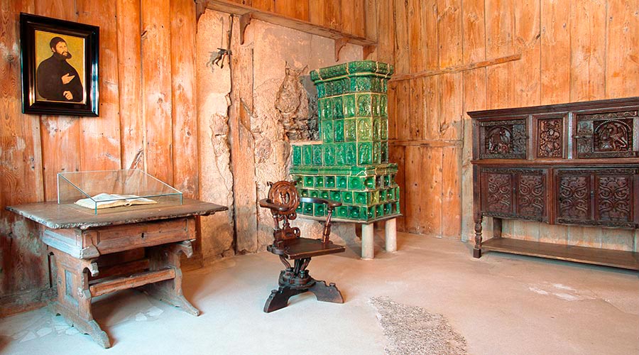 A table and an oven still remain in Luther's chamber in Eisenach